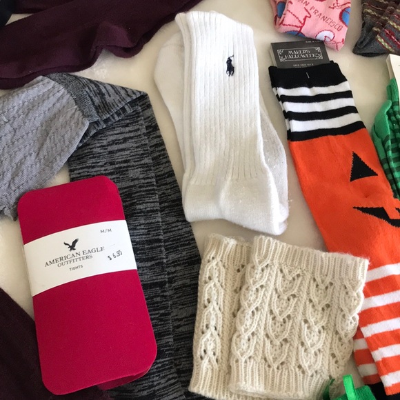 Bundle of Socks/women’s Belts - Picture 4 of 8